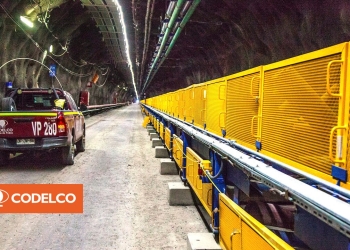 Dust agglomeration for emissions-free transport